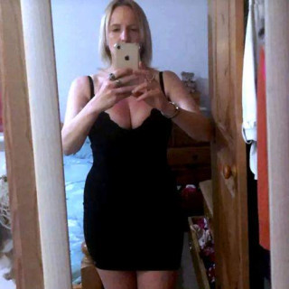 Infirmiére chaude pour sexe à Gatineau
